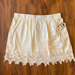 🌟2/$14🌟Modbe Women’s Size XL Off White Skirt.